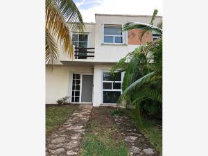 Casa en venta en Playa del Sol, Solidaridad, Quintana Roo Casa en venta en Playa del Sol, Solidaridad, Quintana Roo