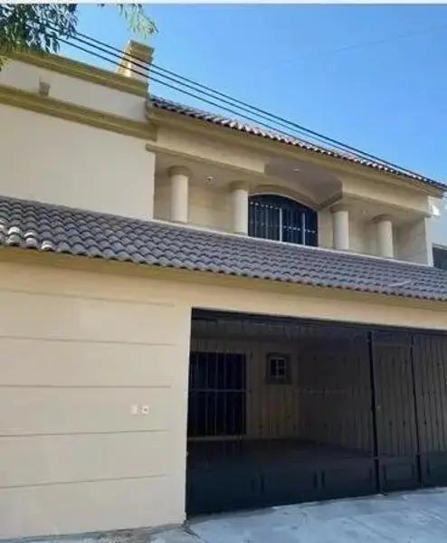 Casa en venta en Lagos del Bosque, Monterrey, Nuevo León Casa en venta en Lagos del Bosque, Monterrey, Nuevo León