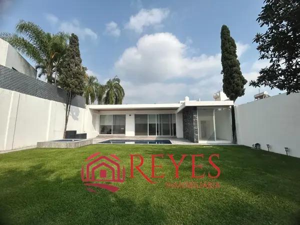 Casa en venta en Rinconada Vista Hermosa, Cuernavaca, Morelos Casa en venta en Rinconada Vista Hermosa, Cuernavaca, Morelos