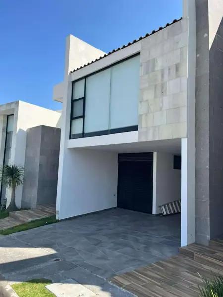 Casa en renta en Lomas de Angelópolis, San Andrés Cholula, Puebla Casa en renta en Lomas de Angelópolis, San Andrés Cholula, Puebla