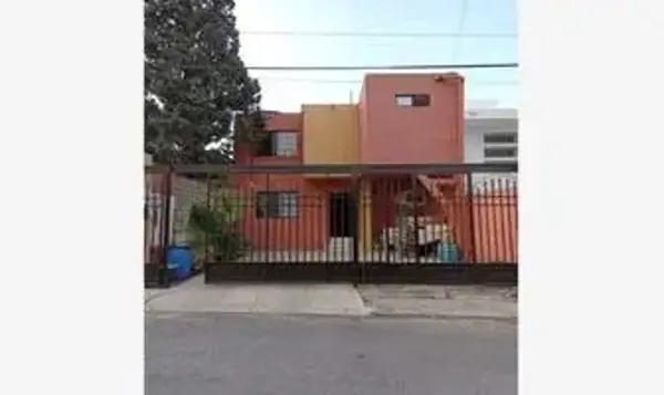 Casa en venta en Valle Verde Primer Sector, Monterrey, Nuevo León Casa en venta en Valle Verde Primer Sector, Monterrey, Nuevo León