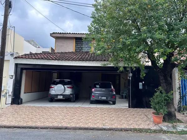 Casa en venta en Rincón de la Primavera, Monterrey, Nuevo León Casa en venta en Rincón de la Primavera, Monterrey, Nuevo León