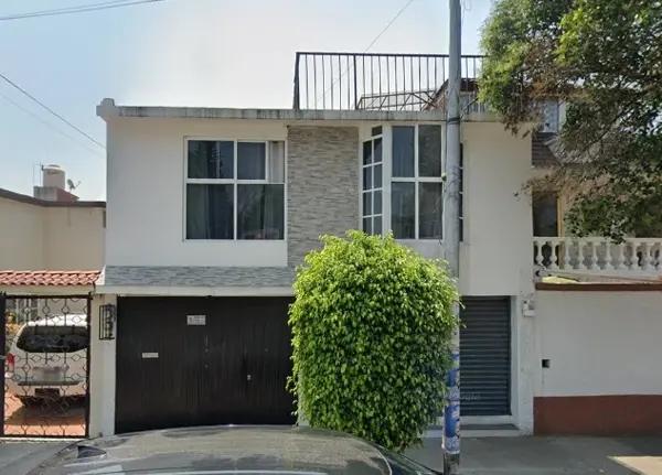 Casa en venta en Culhuacán CTM Sección III, Coyoacán, Ciudad de México Casa en venta en Culhuacán CTM Sección III, Coyoacán, Ciudad de México