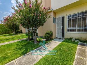 Casa en venta en Colinas de Altar, Temixco, Morelos Casa en venta en Colinas de Altar, Temixco, Morelos