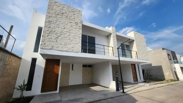 Casa en venta y renta en Camino Real a Cholula, San Andrés Cholula, Puebla Casa en venta y renta en Camino Real a Cholula, San Andrés Cholula, Puebla