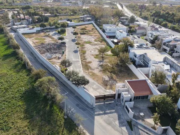 Terreno en venta en fraccionameinto Del Duero, al norte de Saltllo Terreno en venta en fraccionameinto Del Duero, al norte de Saltllo