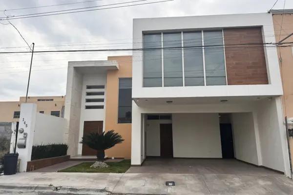 Casa en VENTA en Residencial Los Reales Casa en VENTA en Residencial Los Reales