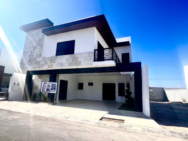 Casa en venta en Rincón de los Encinos, Saltillo, Coahuila de Zaragoza Casa en venta en Rincón de los Encinos, Saltillo, Coahuila de Zaragoza