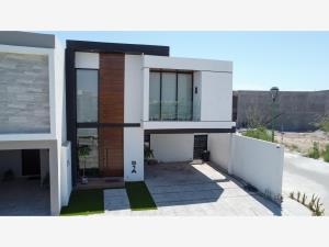 Casa en venta en Los Viñedos, Torreón, Coahuila de Zaragoza Casa en venta en Los Viñedos, Torreón, Coahuila de Zaragoza