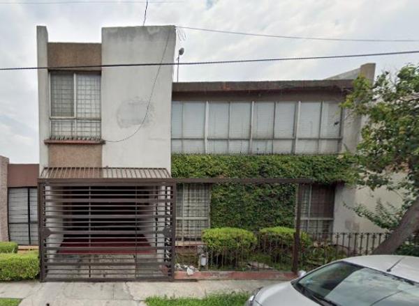 Casa en venta en Mitras Norte, Monterrey, Nuevo León Casa en venta en Mitras Norte, Monterrey, Nuevo León