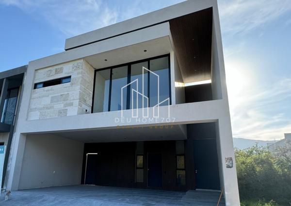 Casa en venta en Amorada Privada Residencial, Santiago, Nuevo León Casa en venta en Amorada Privada Residencial, Santiago, Nuevo León