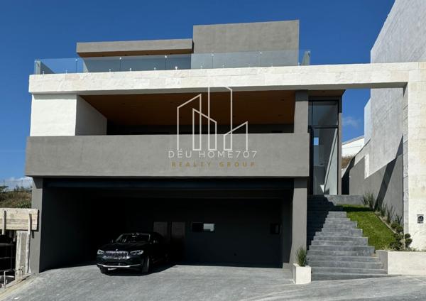 Casa en venta en Bosques de las Misiones Sector Reserva, Santiago, Nuevo León Casa en venta en Bosques de las Misiones Sector Reserva, Santiago, Nuevo León