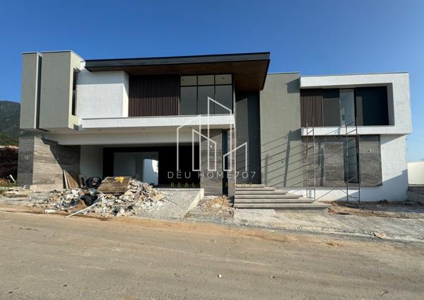 Casa en venta en Bosques de las Misiones Sector Encino, Santiago, Nuevo León Casa en venta en Bosques de las Misiones Sector Encino, Santiago, Nuevo León