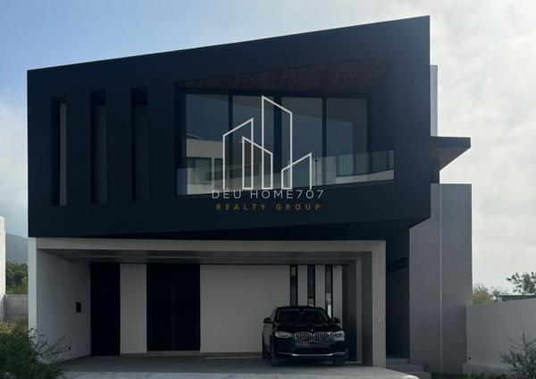 Casa en venta en Bosques de las Misiones Sector Encino, Santiago, Nuevo León Casa en venta en Bosques de las Misiones Sector Encino, Santiago, Nuevo León