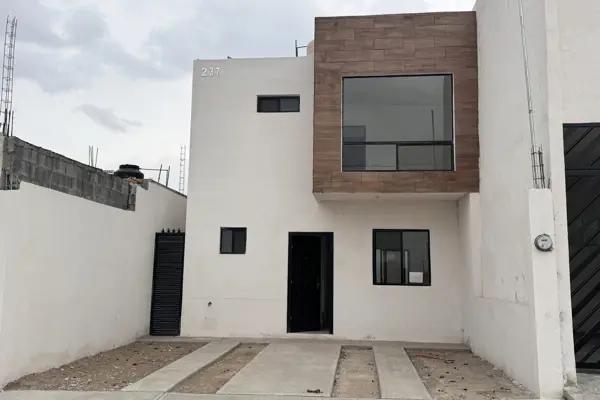Casa en venta en Valle de Santa Elena, Saltillo, Coahuila de Zaragoza Casa en venta en Valle de Santa Elena, Saltillo, Coahuila de Zaragoza
