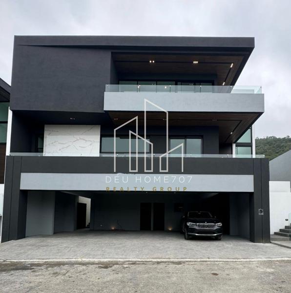 Casa en venta en Bosques de las Misiones Sector Reserva, Santiago, Nuevo León Casa en venta en Bosques de las Misiones Sector Reserva, Santiago, Nuevo León