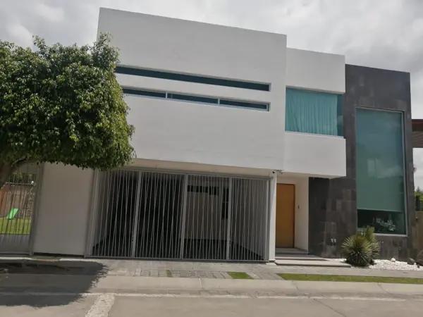 Casa en venta en Lomas de Angelópolis, San Andrés Cholula, Puebla Casa en venta en Lomas de Angelópolis, San Andrés Cholula, Puebla