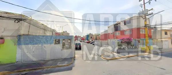 Casa en venta en Prados de Aragon, Nezahualcóyotl, México Casa en venta en Prados de Aragon, Nezahualcóyotl, México