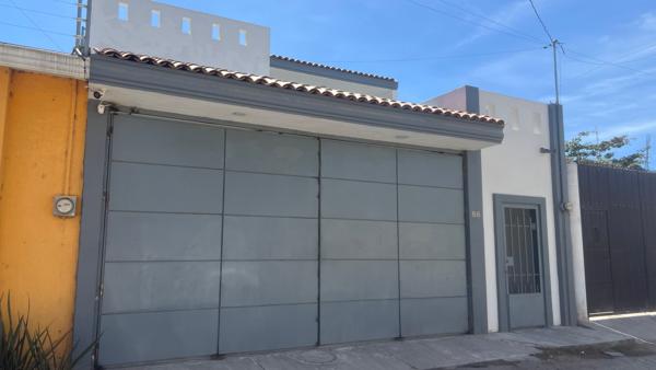 Casa en venta en Santa Cruz del Valle, Tlajomulco de Zúñiga, Jalisco Casa en venta en Santa Cruz del Valle, Tlajomulco de Zúñiga, Jalisco