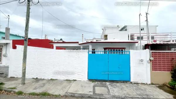 Casa en Venta, En la Carranza Boca del Río $1,750,000. Casa en Venta, En la Carranza Boca del Río $1,750,000.