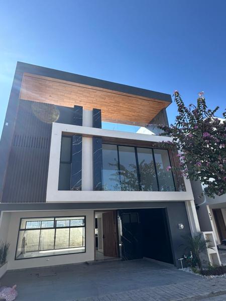 Casa en venta en Lomas de Angelópolis, San Andrés Cholula, Puebla Casa en venta en Lomas de Angelópolis, San Andrés Cholula, Puebla