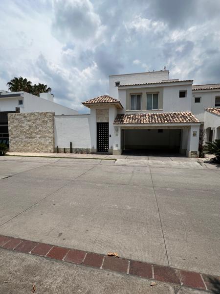 Casa en venta en Residencial Punta del Este, León, Guanajuato Casa en venta en Residencial Punta del Este, León, Guanajuato