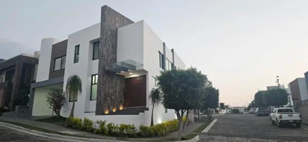 Casa en venta en Lomas de Angelópolis, San Andrés Cholula, Puebla Casa en venta en Lomas de Angelópolis, San Andrés Cholula, Puebla