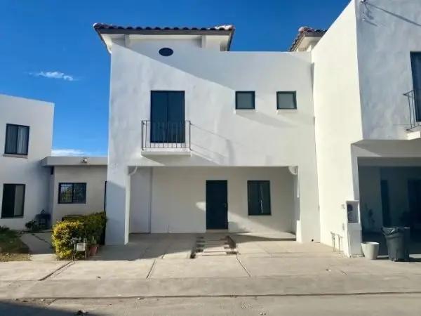 Casa en venta en Los Almendros II, Torreón, Coahuila de Zaragoza Casa en venta en Los Almendros II, Torreón, Coahuila de Zaragoza