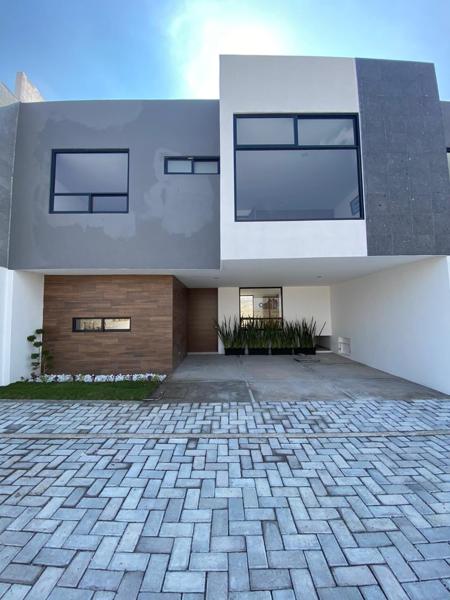 Casa en venta en Corredor Empresarial Boulevard Atlixco, San Andrés Cholula, Puebla Casa en venta en Corredor Empresarial Boulevard Atlixco, San Andrés Cholula, Puebla