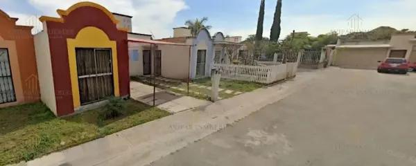 Casa en venta en Los Fresnos, Tlajomulco de Zúñiga, Jalisco Casa en venta en Los Fresnos, Tlajomulco de Zúñiga, Jalisco