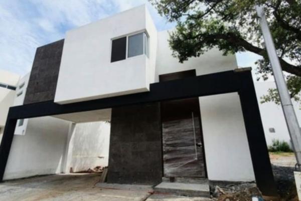 Casa en venta en Cumbres de Santiago, Santiago, Nuevo León Casa en venta en Cumbres de Santiago, Santiago, Nuevo León