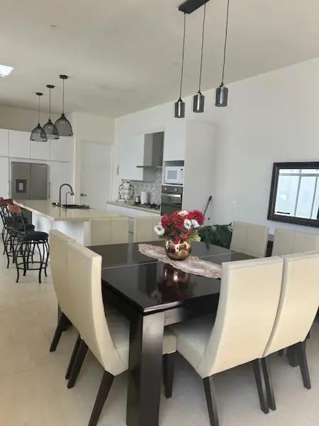 Casa en renta en Rincón de los Encinos, Saltillo, Coahuila de Zaragoza Casa en renta en Rincón de los Encinos, Saltillo, Coahuila de Zaragoza