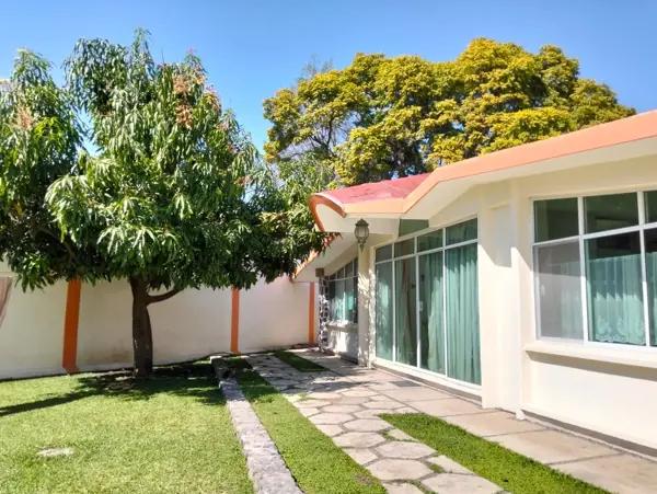 CASA DE 1 NIVEL CON 900 MTS DE TERRENO EN CUAUTLA CASA DE 1 NIVEL CON 900 MTS DE TERRENO EN CUAUTLA