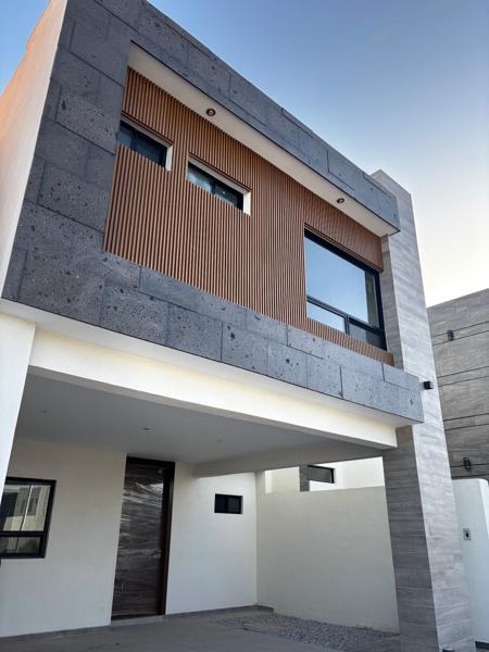 Casa en Venta en Los Viñedos | 3 Recámaras | 2.5 Baños | 220 m² de Construcción | $2,950,000 MX Casa en Venta en Los Viñedos | 3 Recámaras | 2.5 Baños | 220 m² de Construcción | $2,950,000 MX