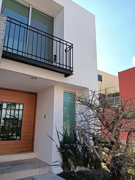 Casa en Venta en Puerta Paraíso, San Andrés Cholula, Puebla Con Jardín . Casa en Venta en Puerta Paraíso, San Andrés Cholula, Puebla Con Jardín .
