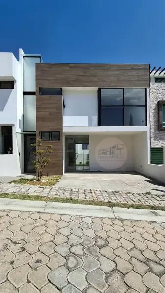 CASA EN VENTA EN LOMAS DE ANGELOPOLIS CASA EN VENTA EN LOMAS DE ANGELOPOLIS