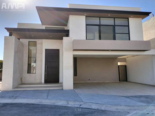Casa en venta en Rincón de Alcántara, Saltillo, Coahuila de Zaragoza Casa en venta en Rincón de Alcántara, Saltillo, Coahuila de Zaragoza
