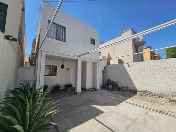 Casa en renta en Roma, Torreón, Coahuila de Zaragoza Casa en renta en Roma, Torreón, Coahuila de Zaragoza