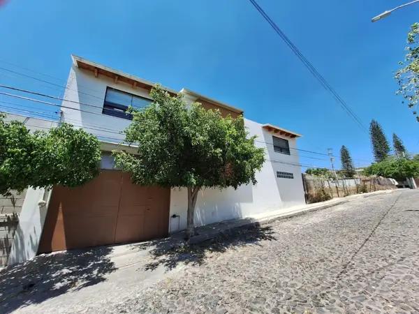 CASA EN VENTA SANTA BÁRBARA, CORREGIDORA CASA EN VENTA SANTA BÁRBARA, CORREGIDORA